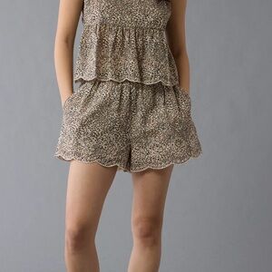 American Eagle AE Leopard Print High Waisted Eyelet Shorts Womens Xl